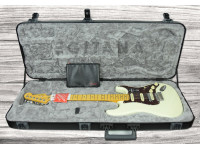 Fender American Professional II HSS Maple Fingerboard Olympic White Fender American Professional II HSS Maple Fingerboard Olympic White